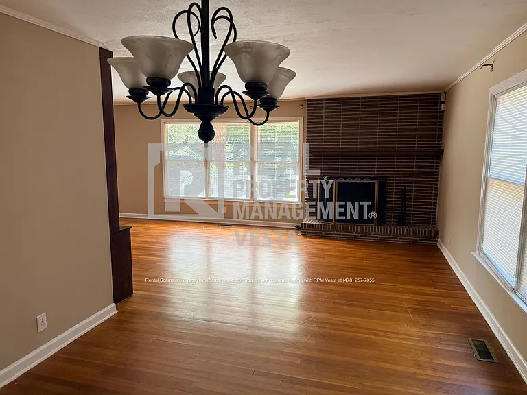 1933 Deerwood Pl — Photo 16