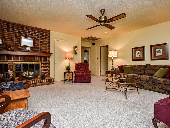 941 Spring Park Blvd-25