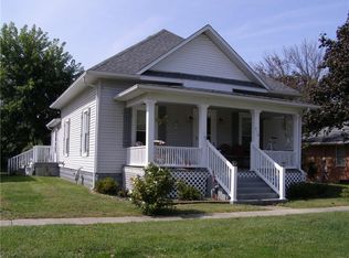 415 S Washington St, Sullivan, IL 61951