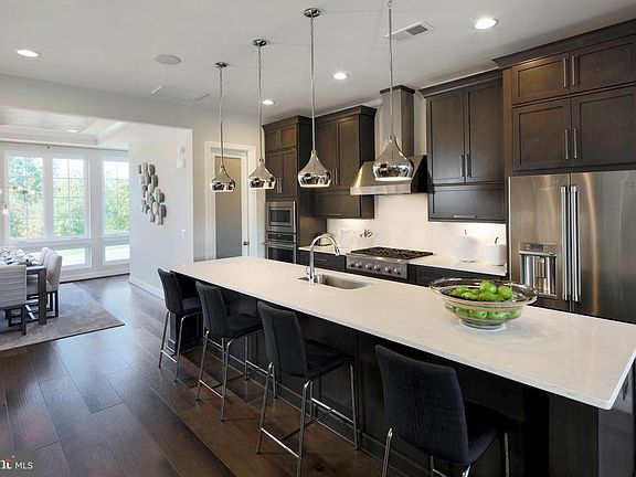 3rd image of 20380 Roslindale Dr