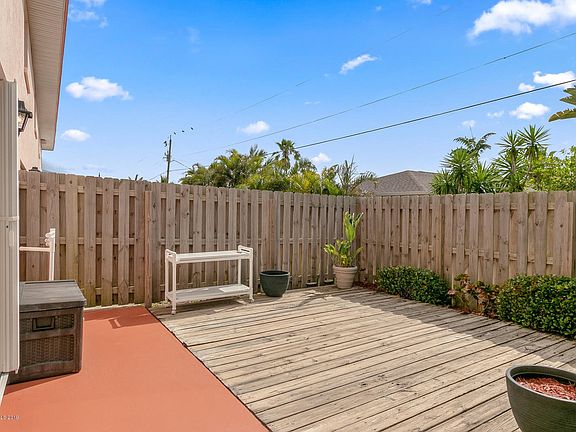 3rd image of 742 Sea Palm Ct #742