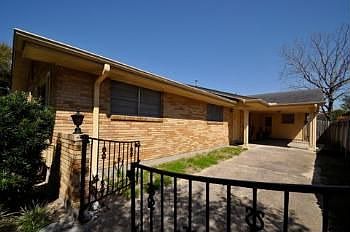 2nd image of 3609 Taft Park