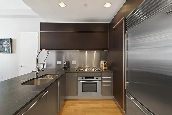 Sold by Nest Seekers International | media 12