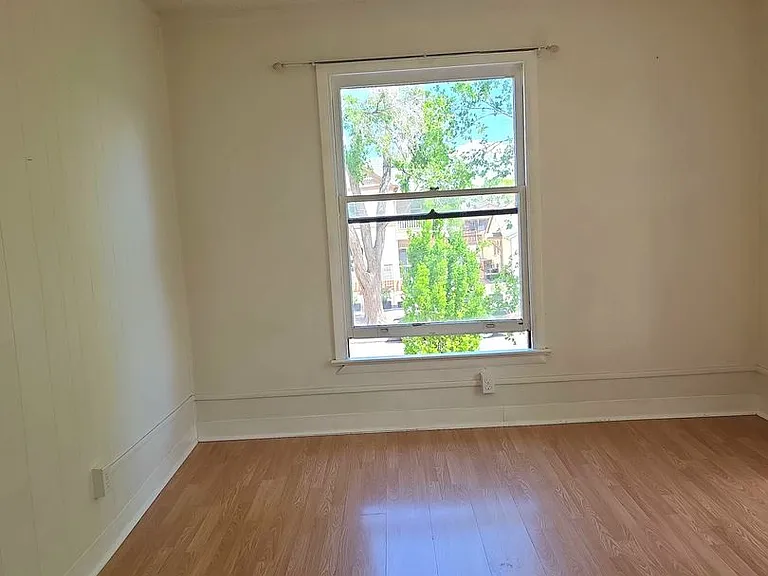 616 W 11th St #3 — Photo 12