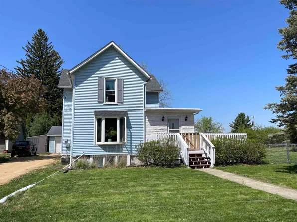 108 S Center St, Orfordville, WI 53576