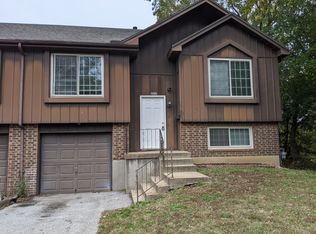9100 W 78th St, Overland Park, KS 66204