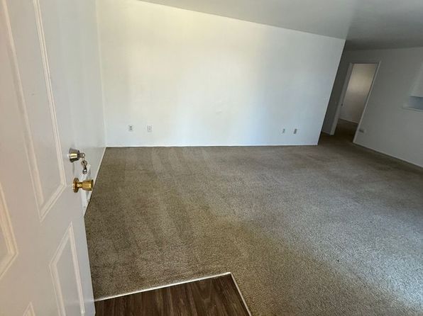 1020 SW 126th St APT 214