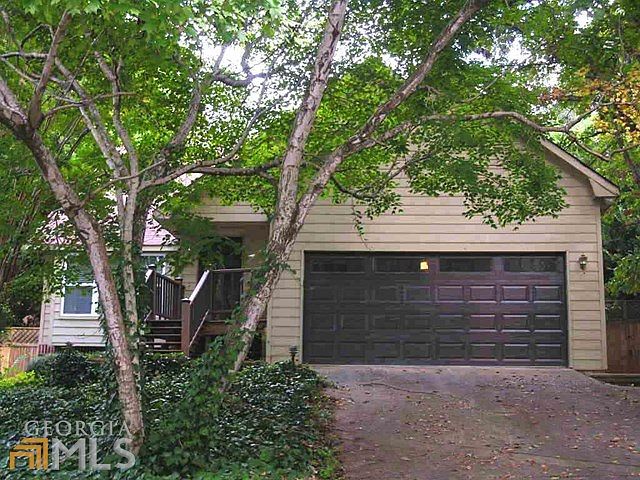 1st image of 420 Hunters Cove Ct