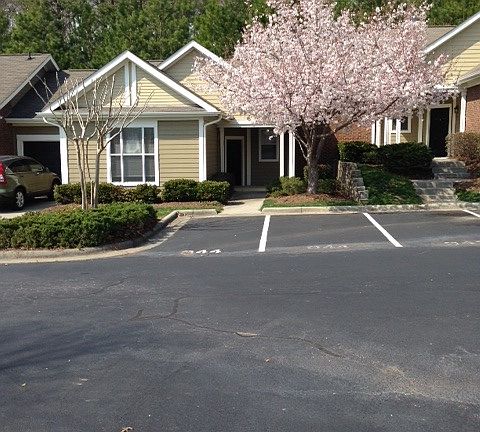 4th image of 952 Ivy Meadow Ln