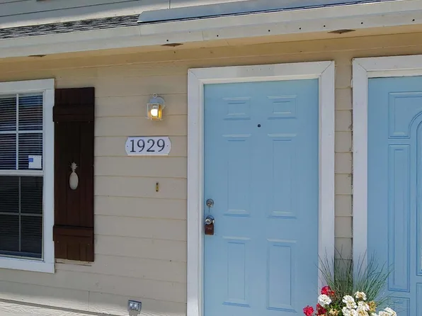 1929 Mary St, Atlantic Beach, FL 32233
