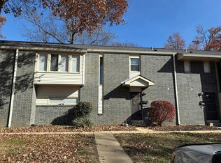 12371 Sparrowwood Ct, Saint Louis, MO