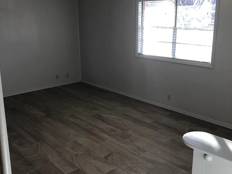 715 S 20th St — Photo 25