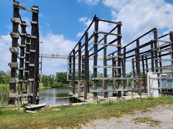 3410 Bayou Dularge Rd, Theriot, LA 70397
