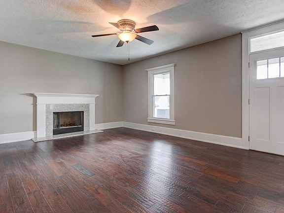 3rd image of 429 E Burwell Ave