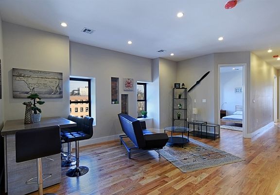4th image of 505 Throop Ave APT 3