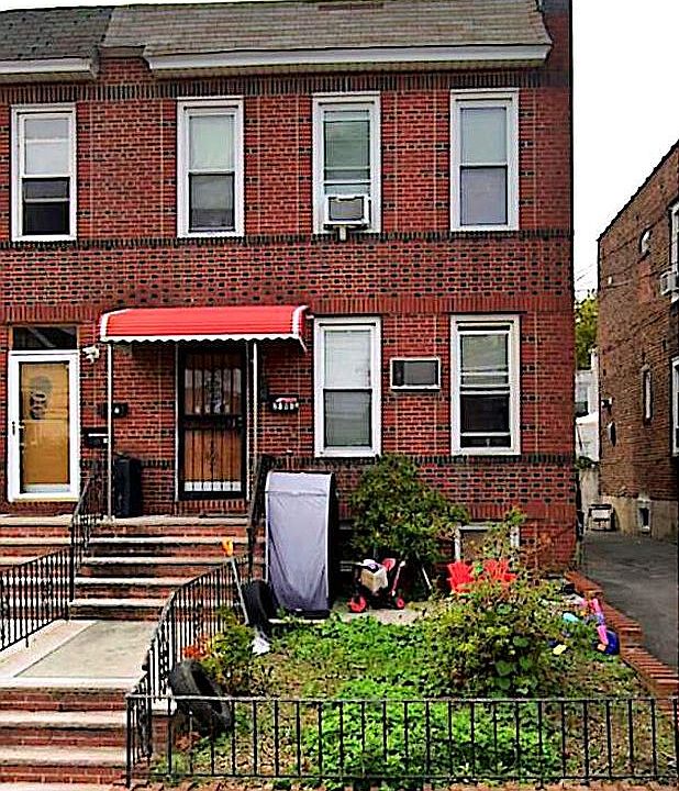 1st image of 2906 200th St