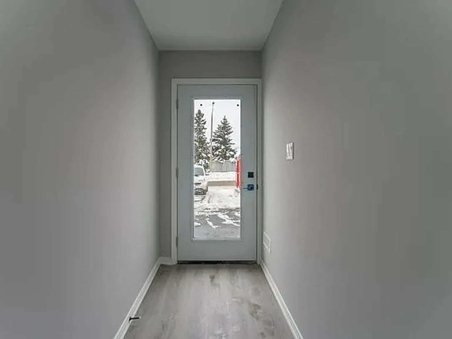 312 Waterloo Drive Kingston — Photo 4