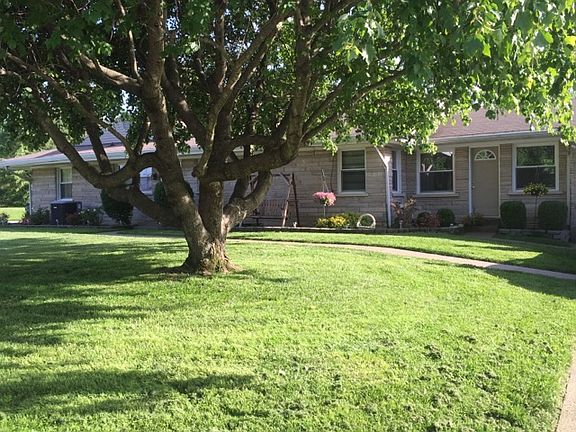 4th image of 3418 Robin Hood Dr