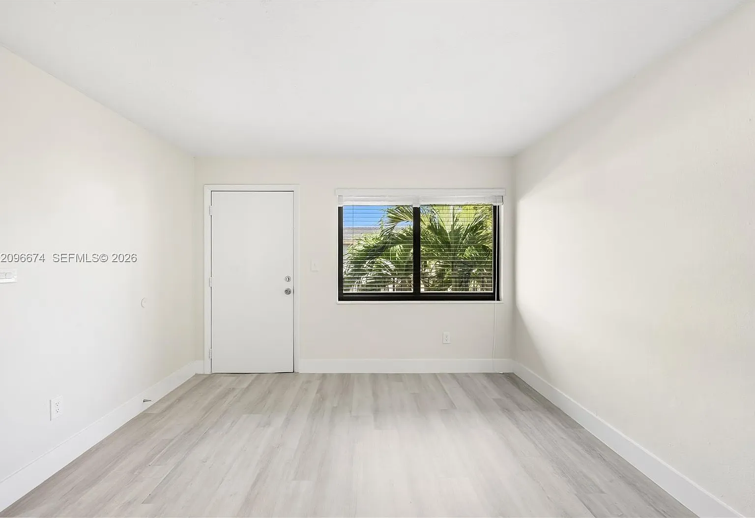 1310 W 29th St — Photo 1