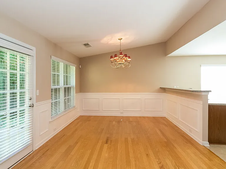 353 Hunterian Pl — Photo 6