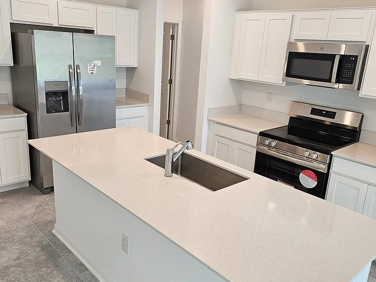 757 Reggie Rd — Photo 5