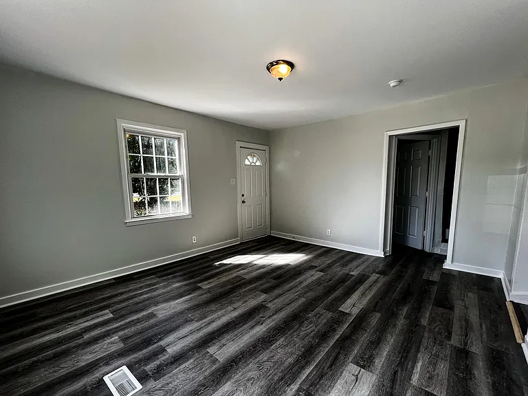 8118 Walnut Cove Rd — Photo 11