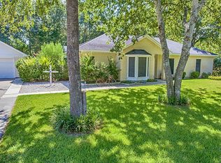 11800 Lakeview Manor Dr, Willis, TX 77318