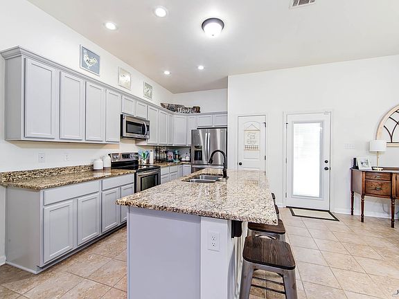 5th image of 265 Millstone Dr