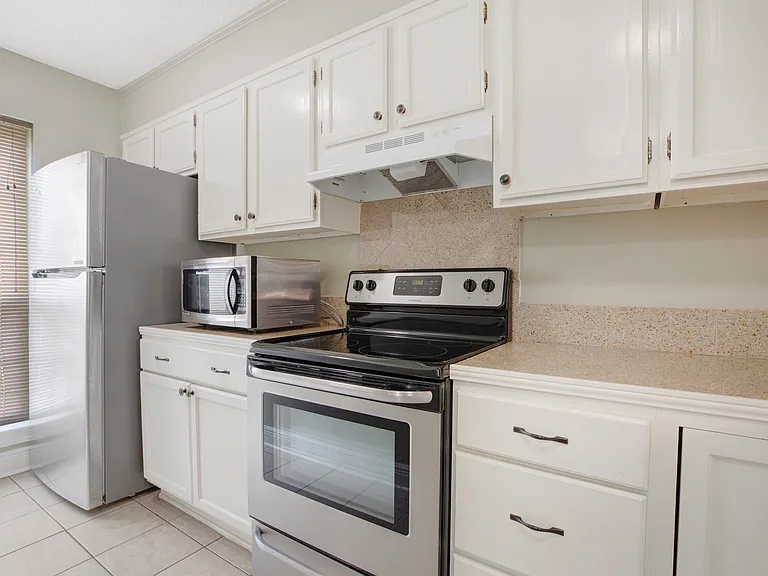 210 Long Plantation Blvd #U — Photo 3