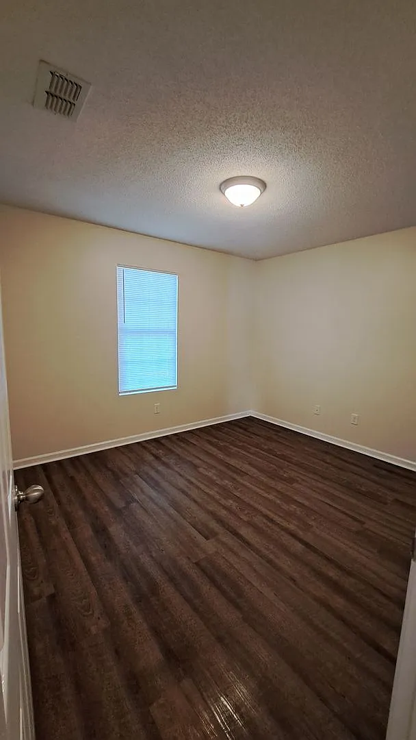 Glade Ln., 221 — Photo 2