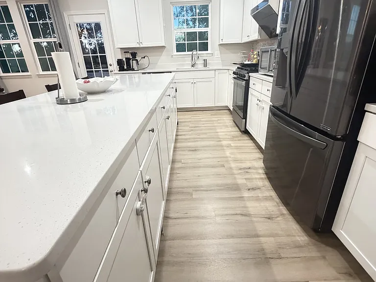 786 Weller Dr — Photo 4