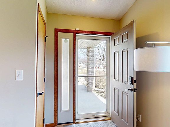 5th image of 2116 Coopers Pl SE