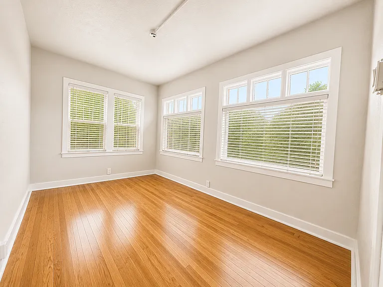 1000 Carteret Ave #1 — Photo 7