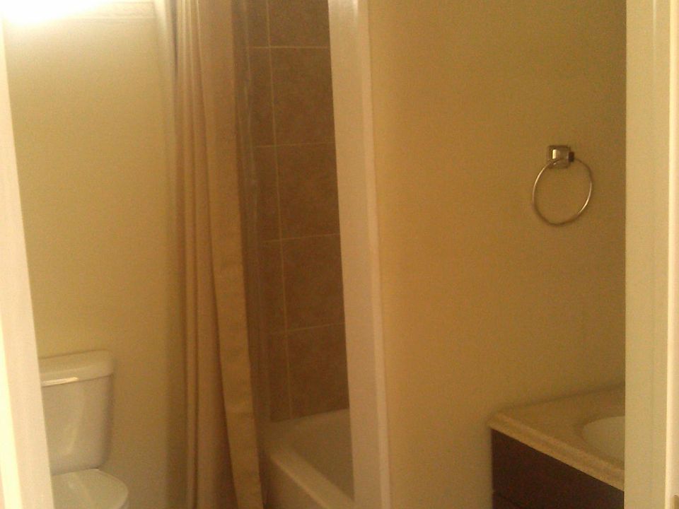 2nd image of 2239 Wheeler St APT 4