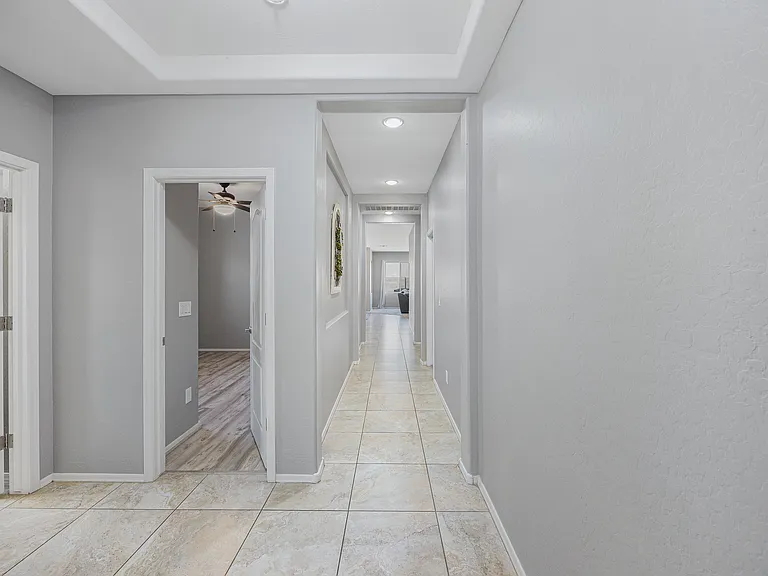 736 E Gold Dust Way — Photo 4