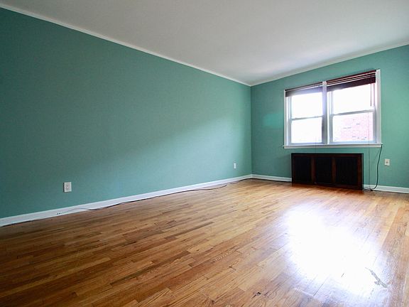 5th image of 7515 Penelope Ave #2