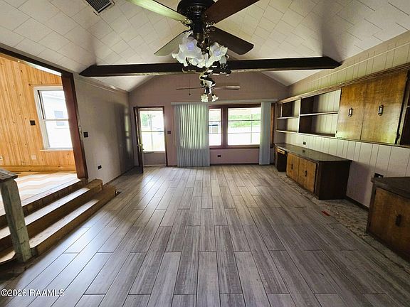 4th image of 400 Church Ave