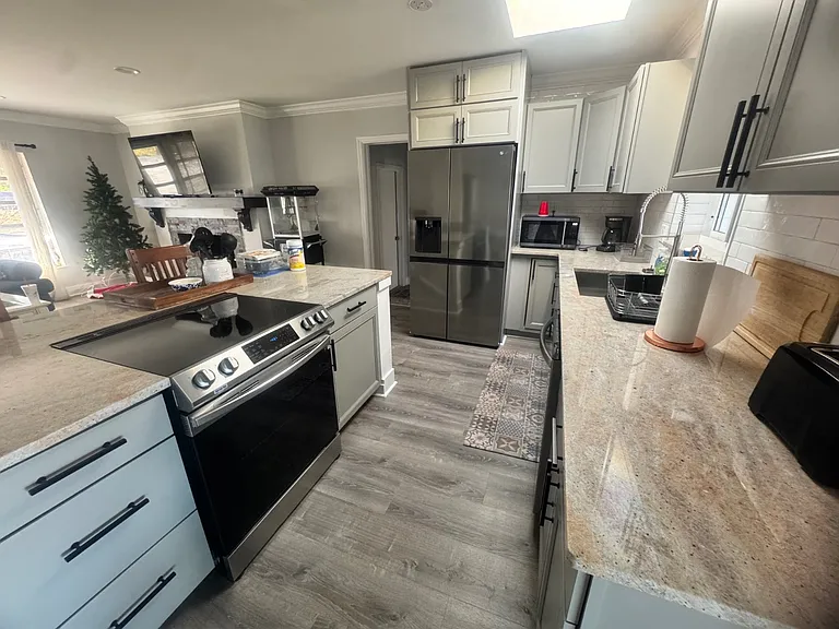 734 Memorial Dr — Photo 24