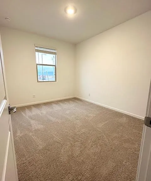 Guest bedroom