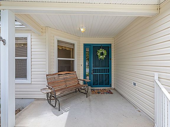 5th image of 1204 Bower Ln