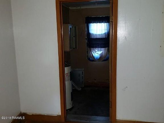 4th image of 609 E Huey P Long St