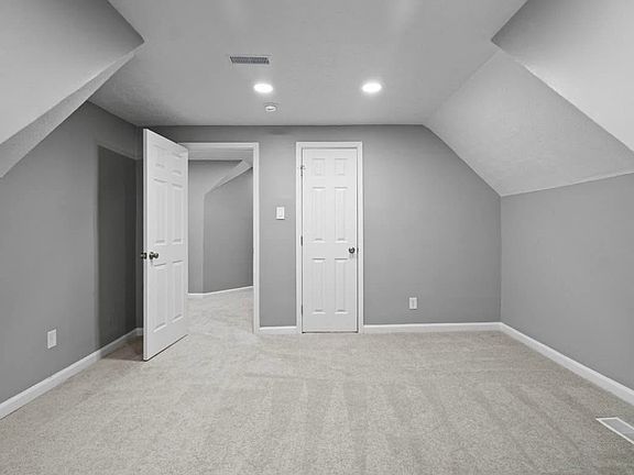 5th image of 846 N Parker Ave