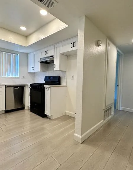 4201 W 5th St #205 — Photo 12