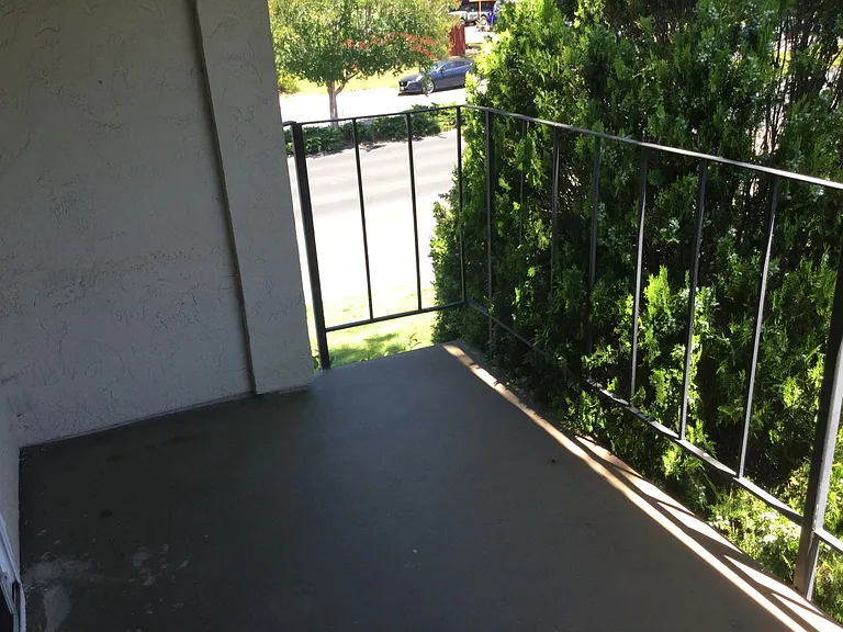 1329 Southwest Blvd #B — Photo 17