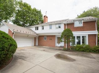 2975 W Belvoir Oval, Shaker Heights, OH 44122