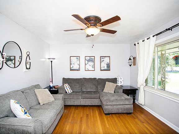 5th image of 120 Paula Dr