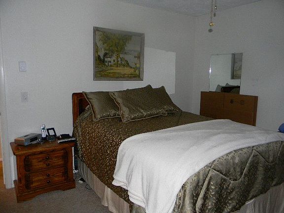 5th image of 1055 Claredot Dr