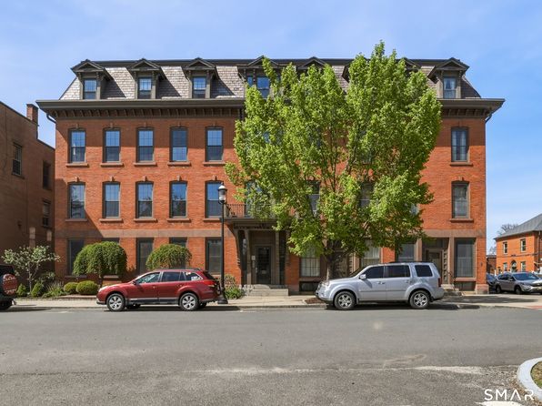 130 Main St APT 3A