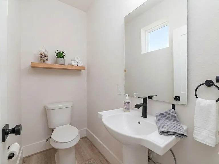 5630 Bertellis Ln — Photo 23