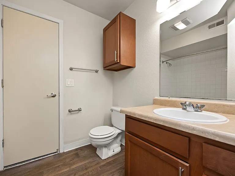 Jordan (Renovated) - 2 Bed / 2 Bath - 1,000 Sq.Ft.
